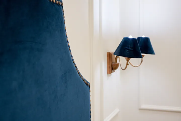 Blue Suite · 6